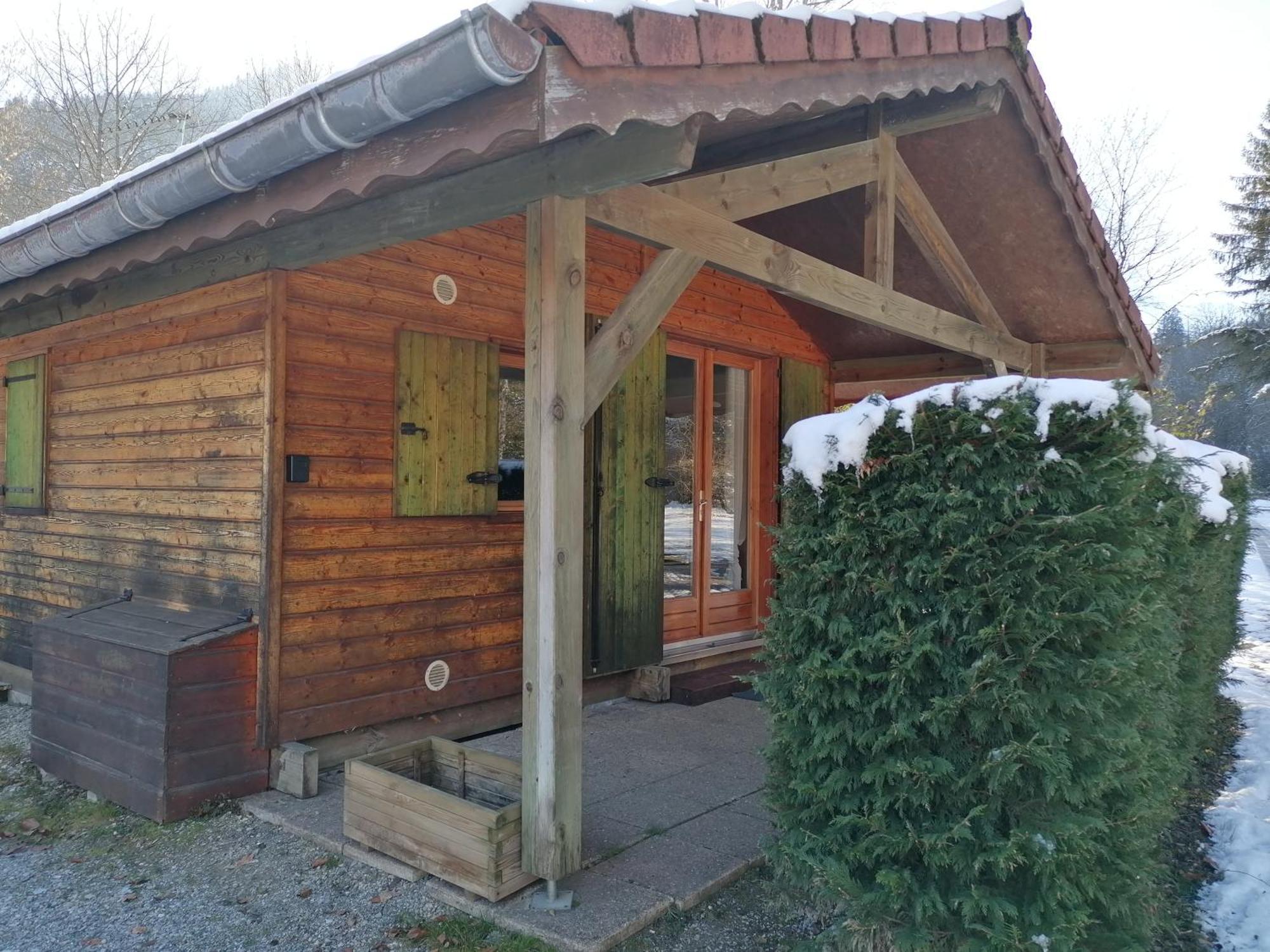 Camping Le Trejeux - Petit Chalet Thones Ngoại thất bức ảnh